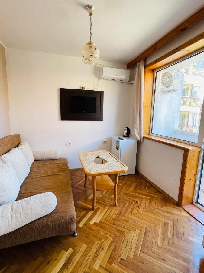 Private Rooms Trakiets Pomorie Bagian luar foto