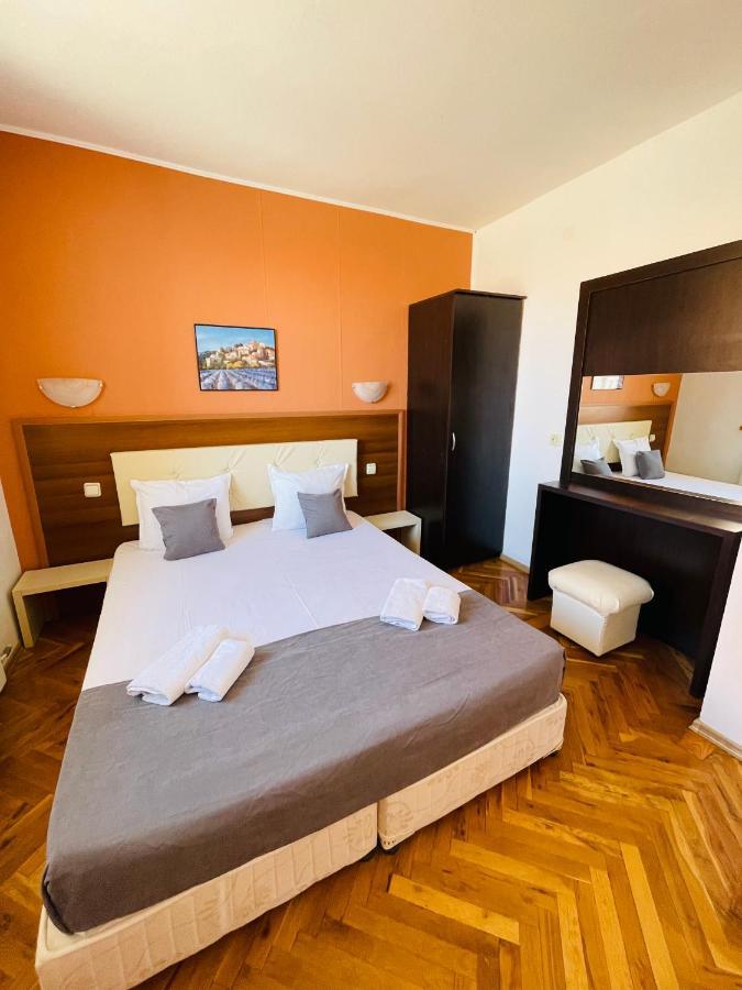 Private Rooms Trakiets Pomorie Bagian luar foto