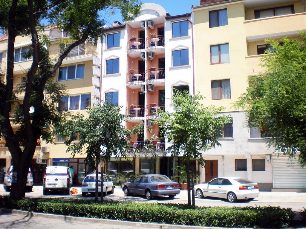 Private Rooms Trakiets Pomorie Bagian luar foto